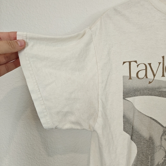 Taylor Swift Cotton Crew neck Short Sleeve T-shirt In Cream Size Medium Women's - Picture 4 of 10